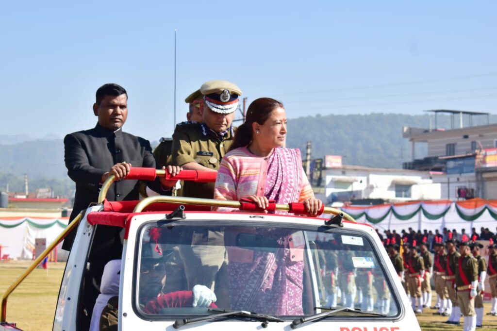 मंत्री रेखा आर्या ने की जवानों द्वारा शानदार परेड में शिरकत