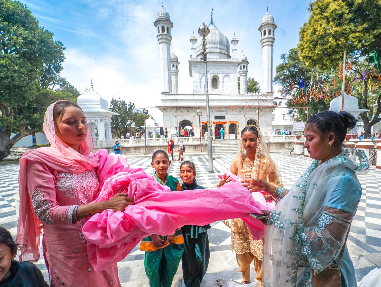 shri guru ram rai darbar sahib jhande ji mela