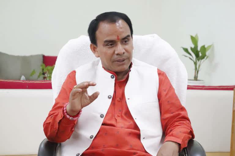 मंत्री धन सिंह रावत (2)