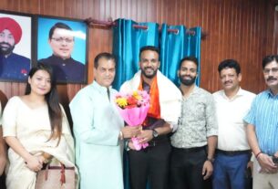 footballer sahil panwar met to the minister
