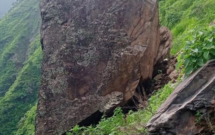 एक पत्थर रोक सकता है रास्ता