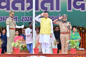 Independence day in dehradun cm pushkar dhami (5)