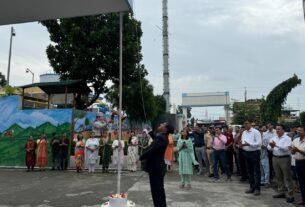 flag hosting by dg suchna banshidhar tiwari (2)