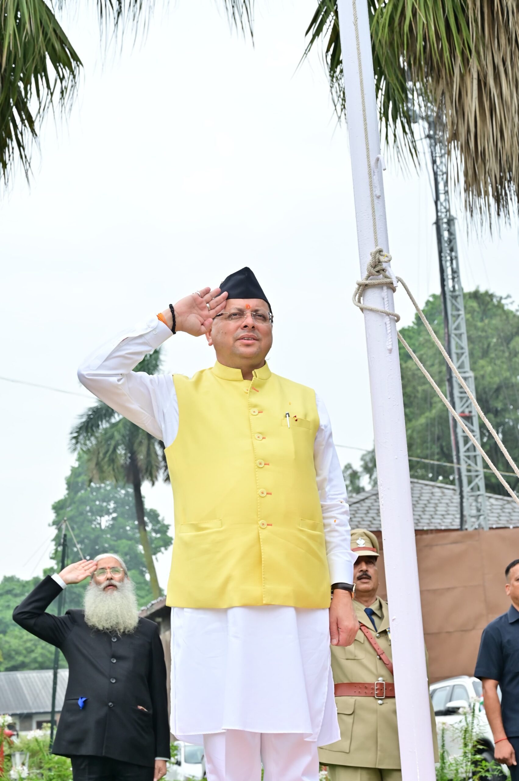 flag hosting in cm residence by cm pushkar dhami (3)