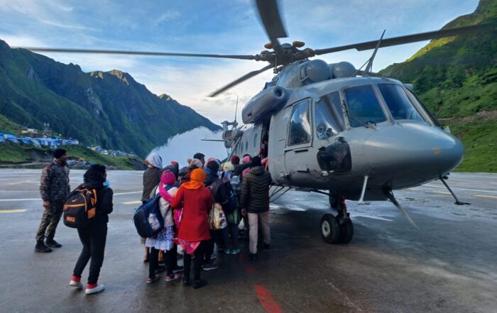 kedarnath rescue by Helicopter Chinook MI-17 (5)